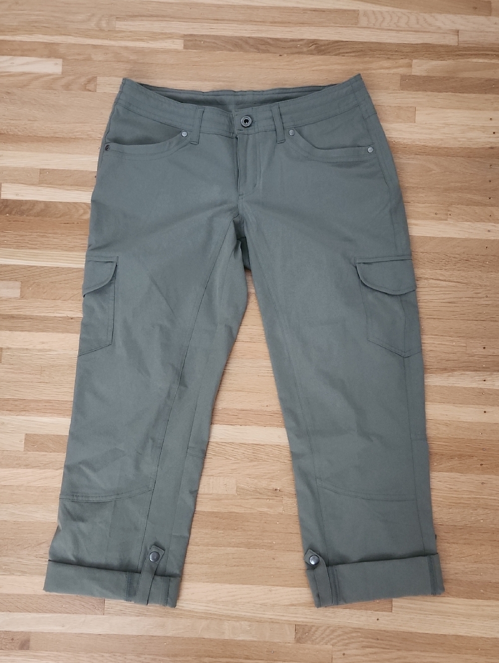 MEC Women’s Olive Green Cargo Capri